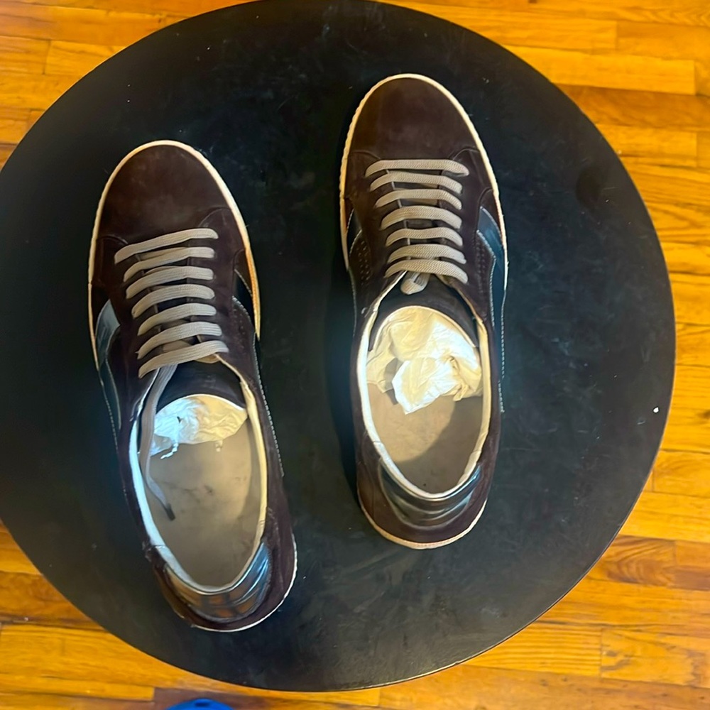 Comfy lace up shoe